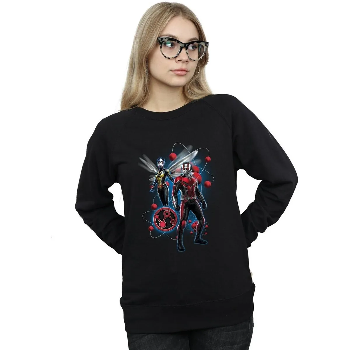 ANTMAN AND THE WASP PARTICLE POSE