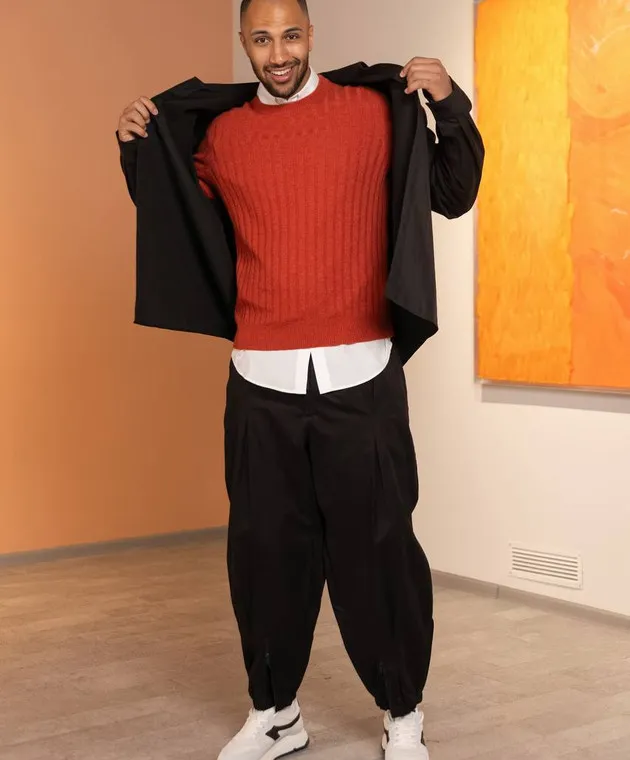 Axel Arigato A black shirt with an embroidered logo