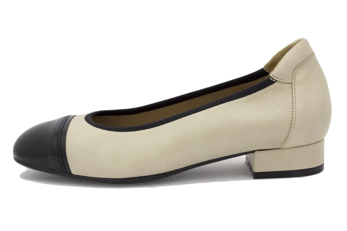 Black Patent Flat shoe