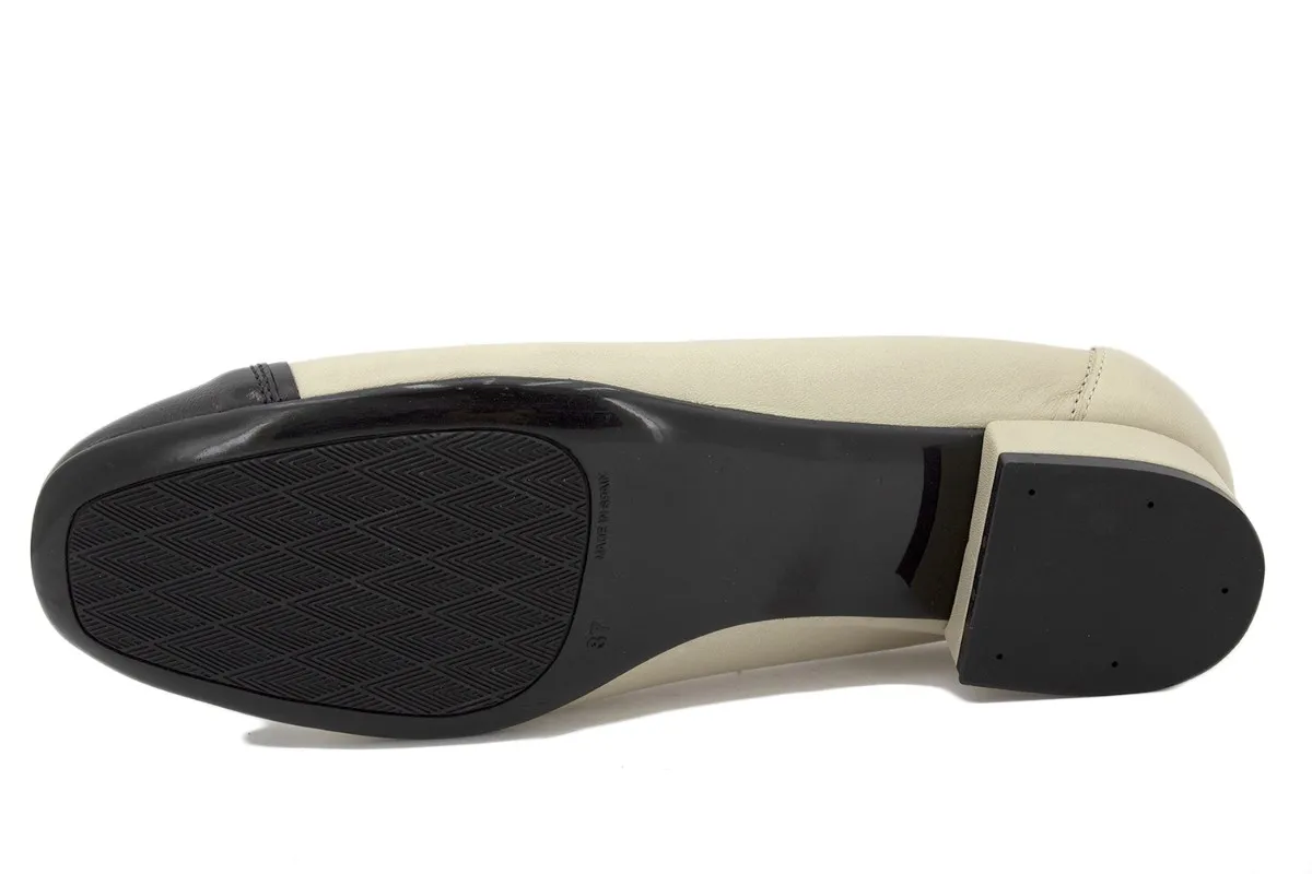 Black Patent Flat shoe