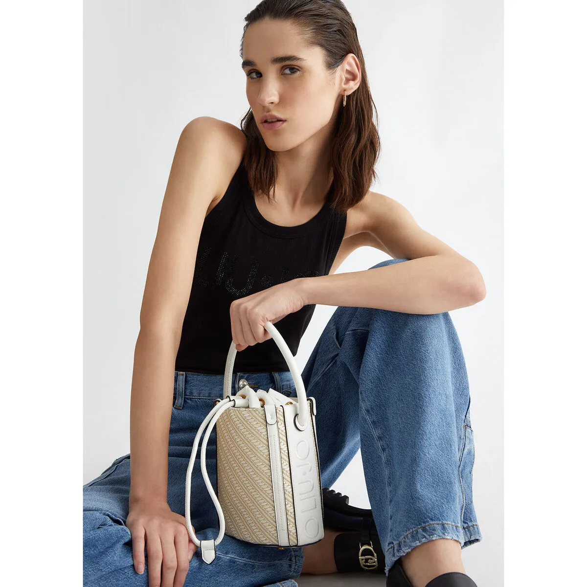Bolso bombonera de rafia