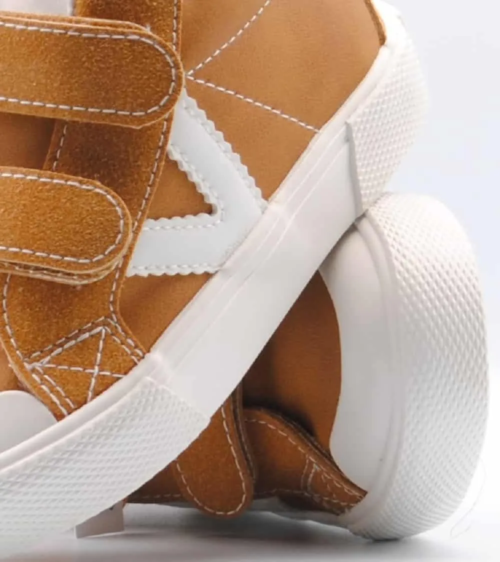 BOTÍN VICTORIA TRIBU VELCRO V LATERAL CUERO