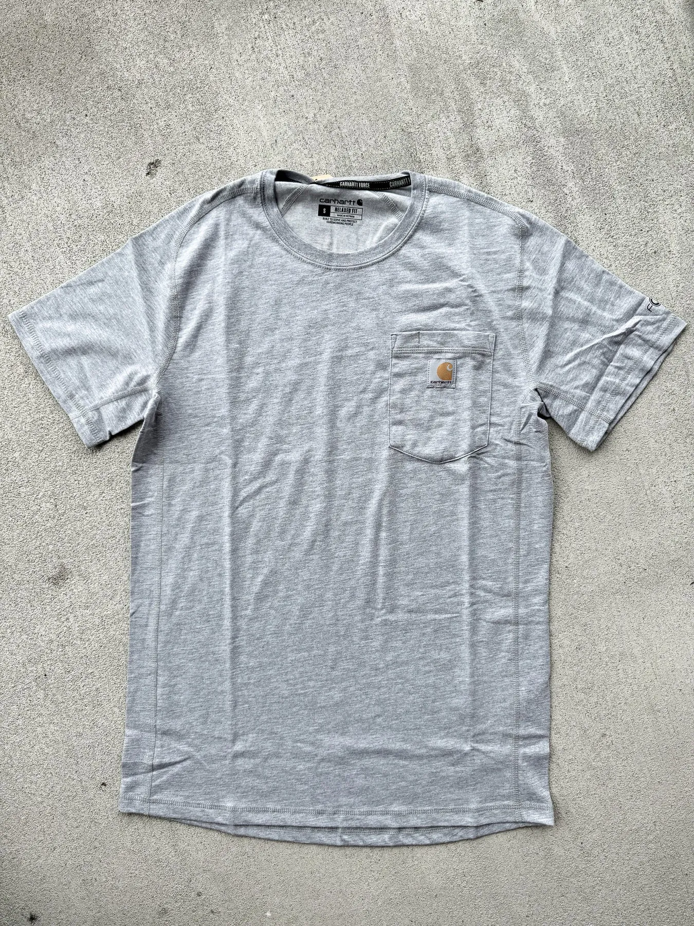 CAMISETA CARHARTT FORCE RELAXED FIT MEDIO PESO MANGA CORTA BOLSILLO GRIS JAPONÉS