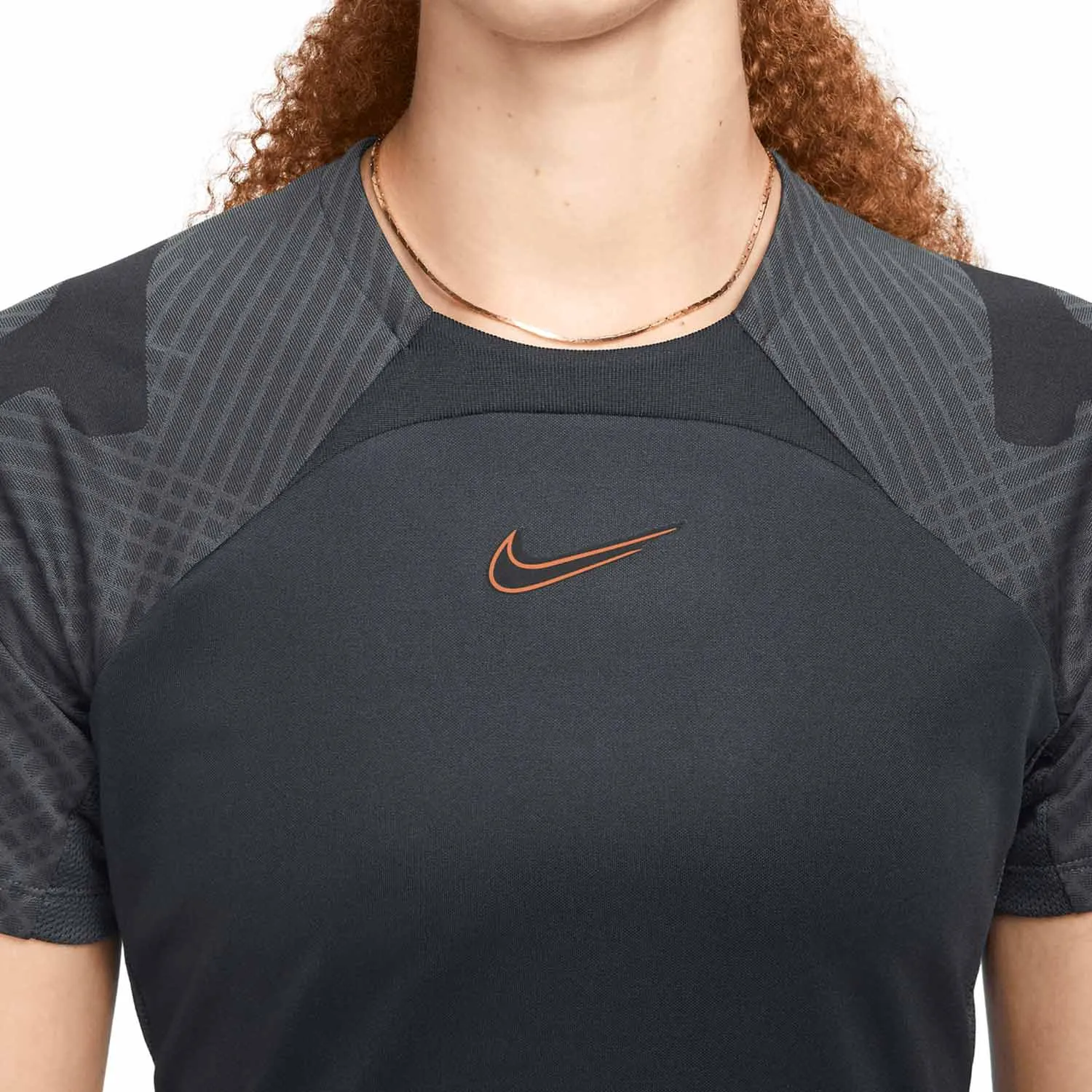 CAMISETA NIKE MUJER DRIFIT STRIKE