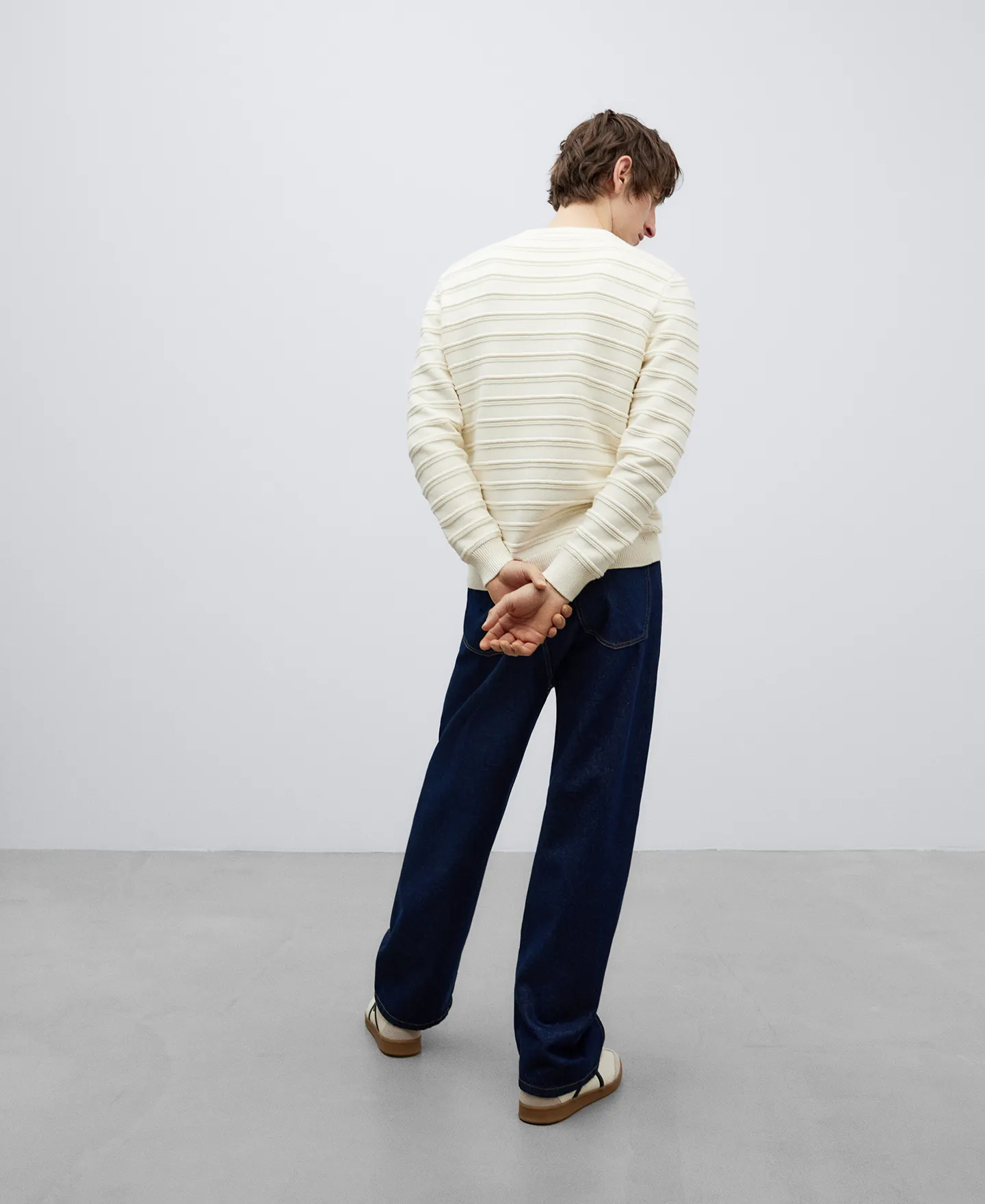 Cotton crew collar sweater man