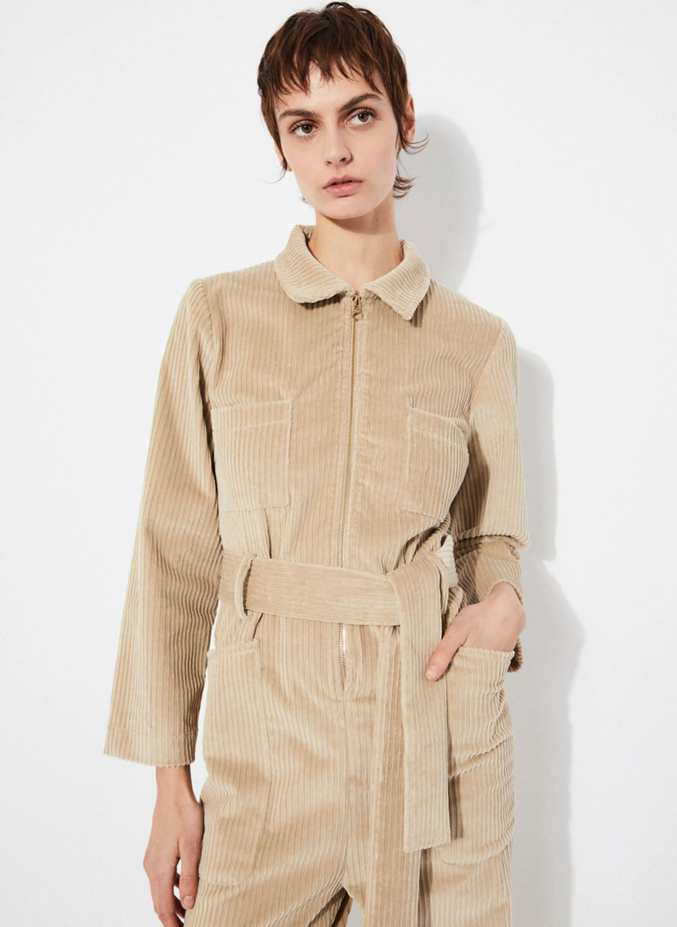 CRISTALL  MONO DE MEZCLA DE ALGODóN CON CUELLO CLáSICO EN BEIGE