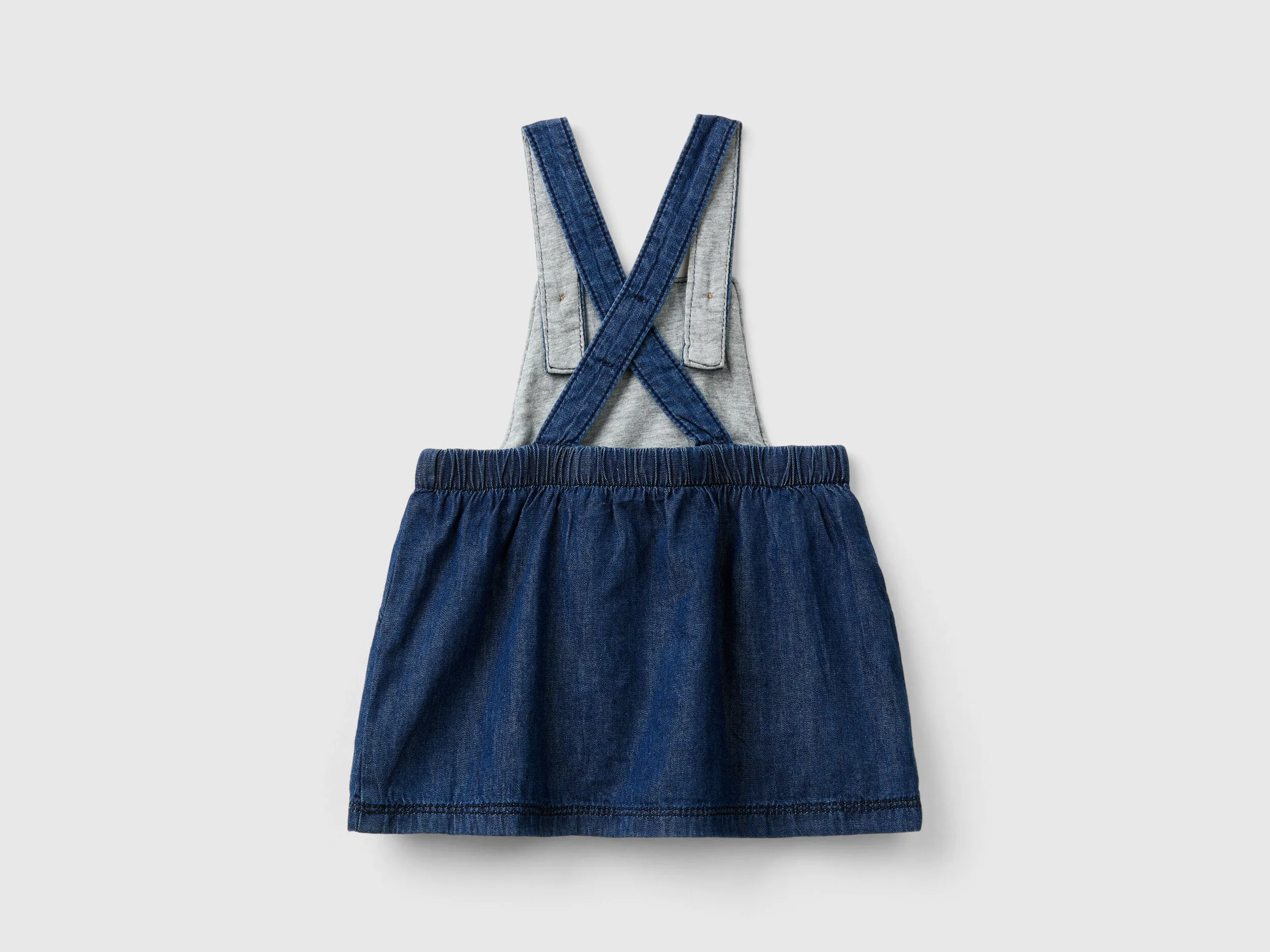 Falda peto en chambray