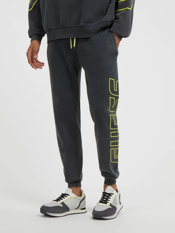 GUESS Side Logo Print