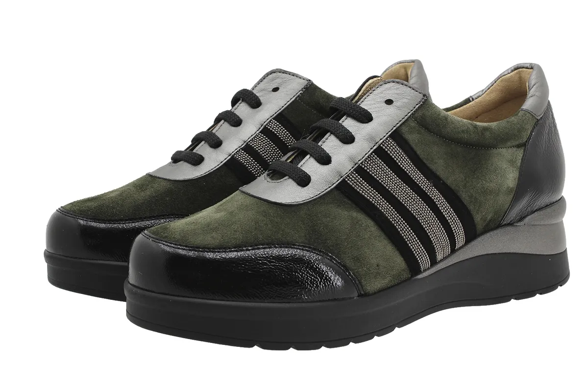 LACEUP SHOE BLACK PATENT