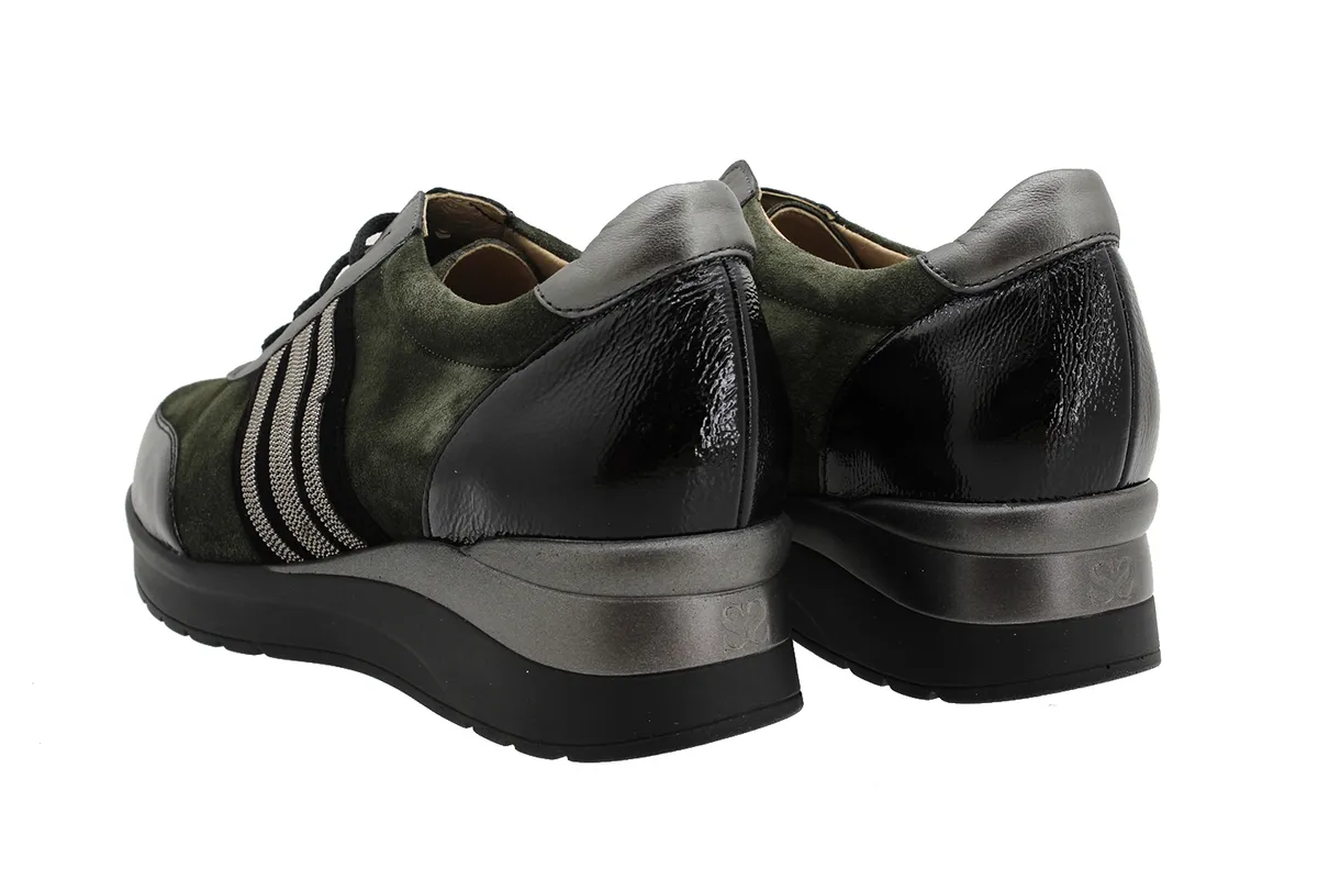 LACEUP SHOE BLACK PATENT