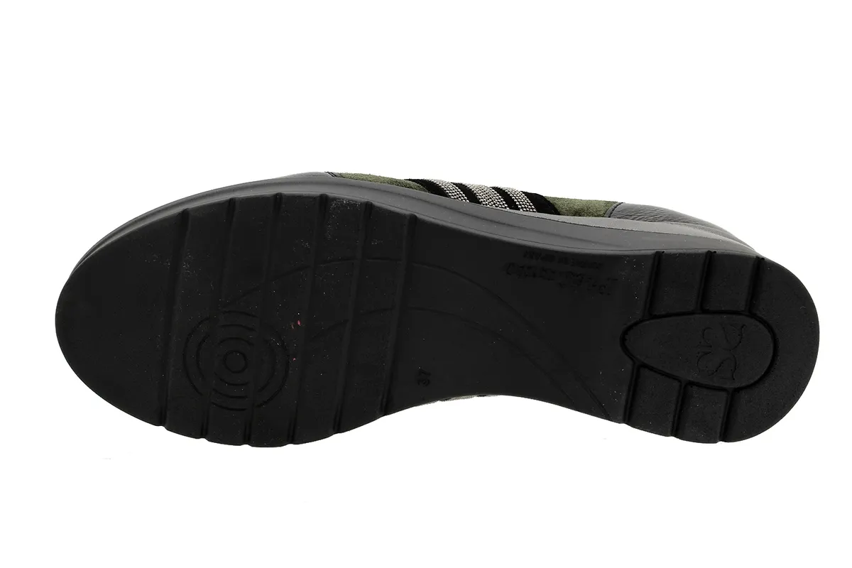 LACEUP SHOE BLACK PATENT