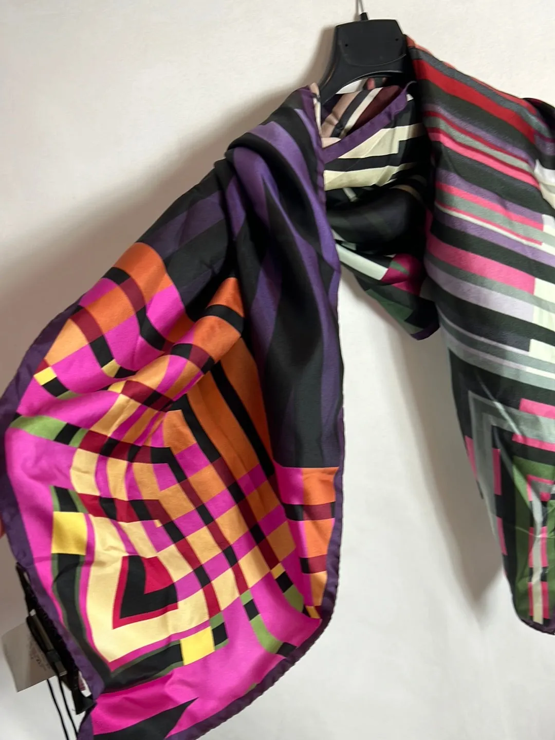MARINA RINALDI. Pañuelo seda colores