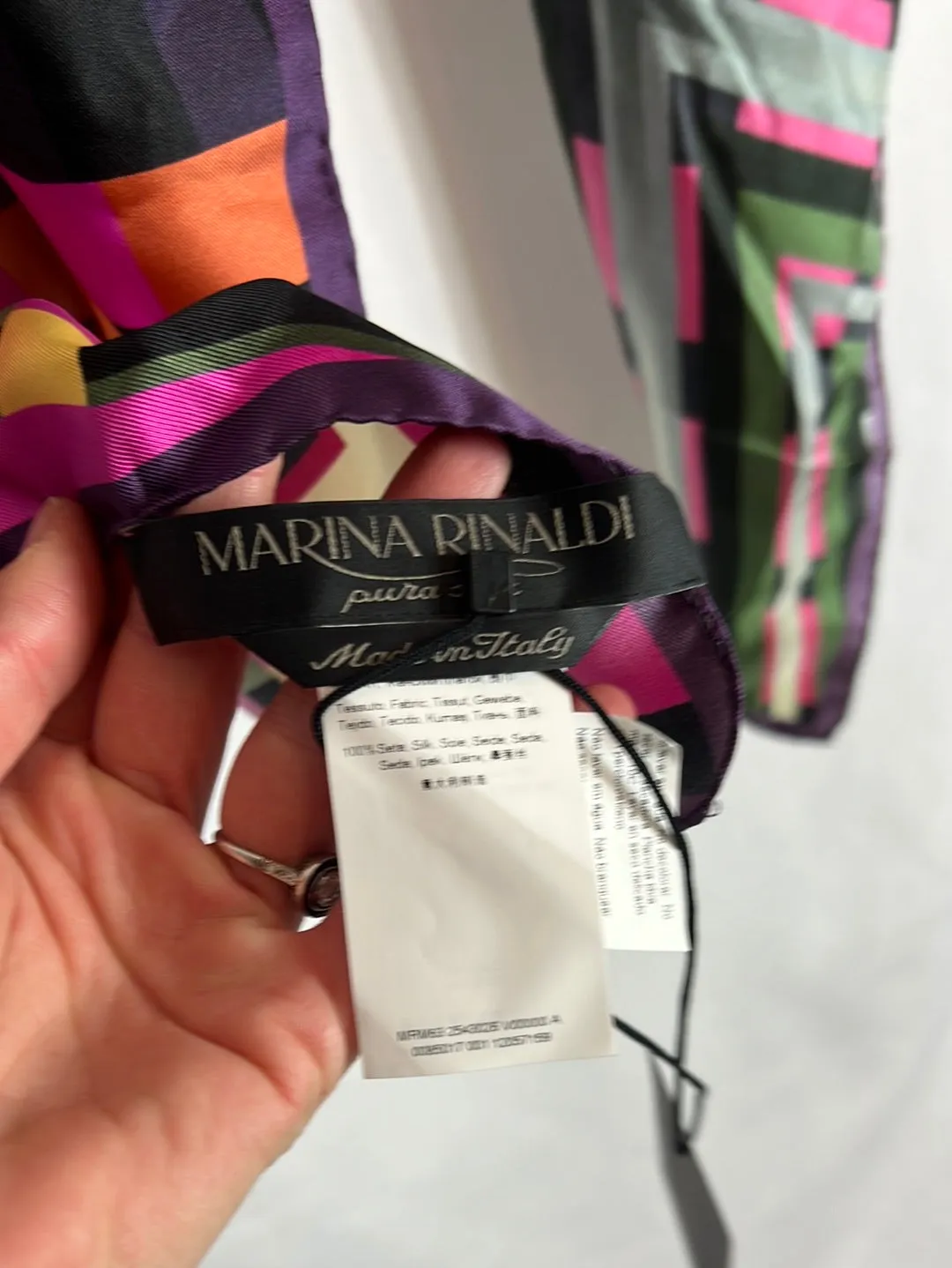 MARINA RINALDI. Pañuelo seda colores