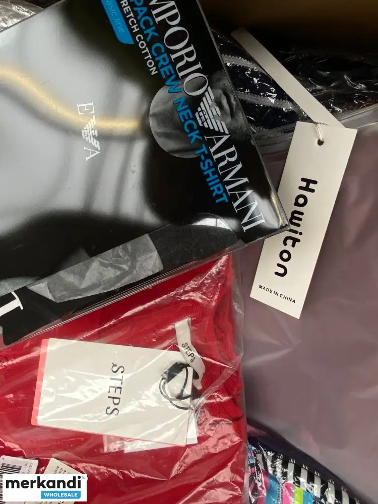 Mezcla de ropa en liquidación de Amazon para mujeres, hombres y niños