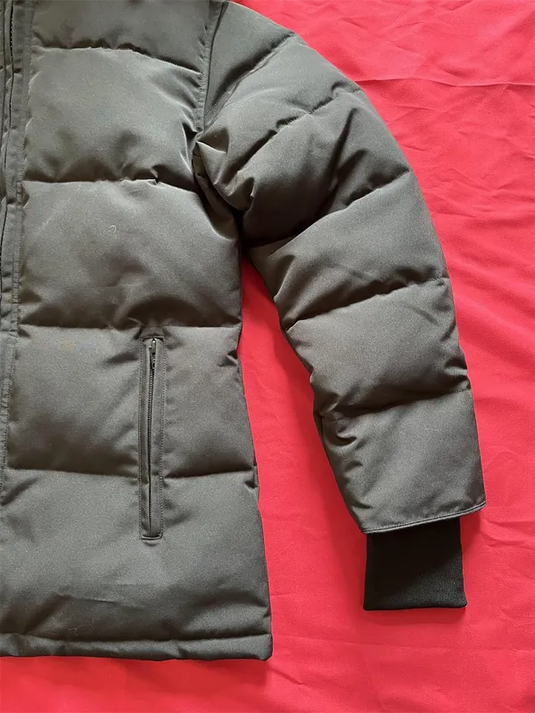 Mujeres Puffer Coat Down Jacket Femme Outdoor Jassen Prendas de abrigo Real Coyote Fur Designer Warm Hooded Windproof Impermeabl