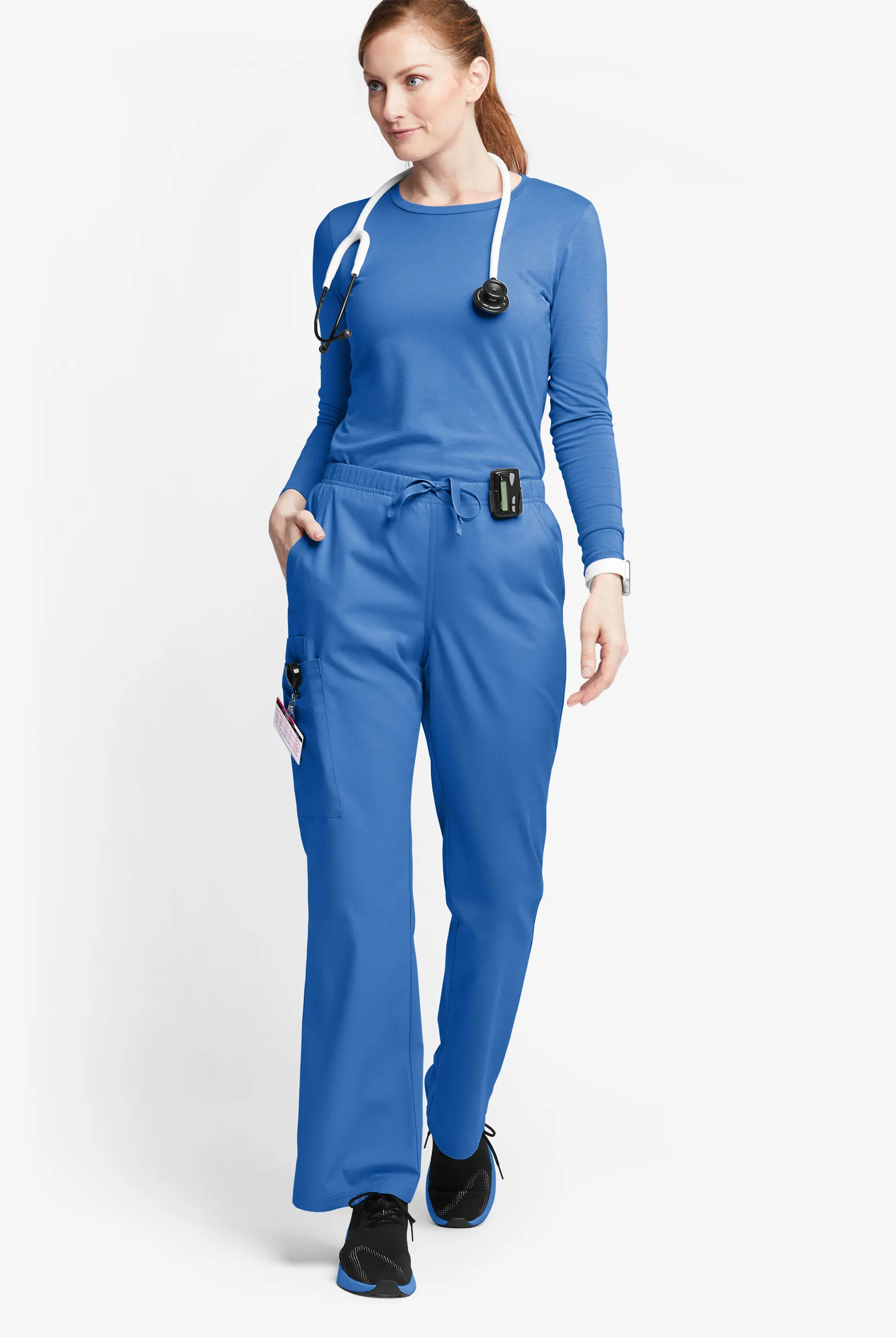 PANTAL&OACUTE;N M&EACUTE;DICO BUTTERSOFT ORIGINALS PETITE DE TIRO MEDIO CON PIERNAS ACAMPANADAS Y 6 BOLSILLOS PARA MUJER