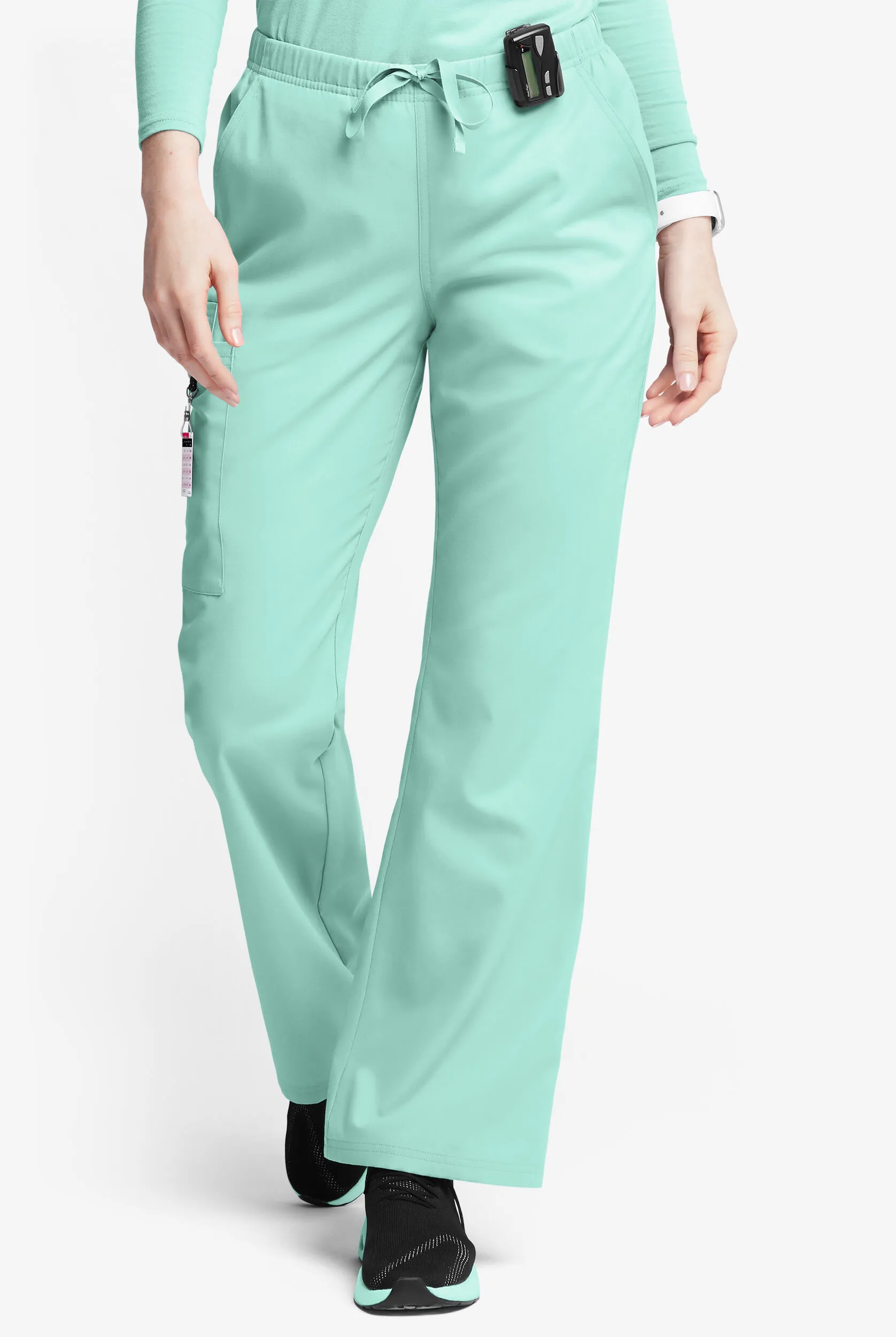 PANTAL&OACUTE;N M&EACUTE;DICO BUTTERSOFT ORIGINALS TALL DE TIRO MEDIO CON PIERNAS ACAMPANADAS Y 6 BOLSILLOS PARA MUJER