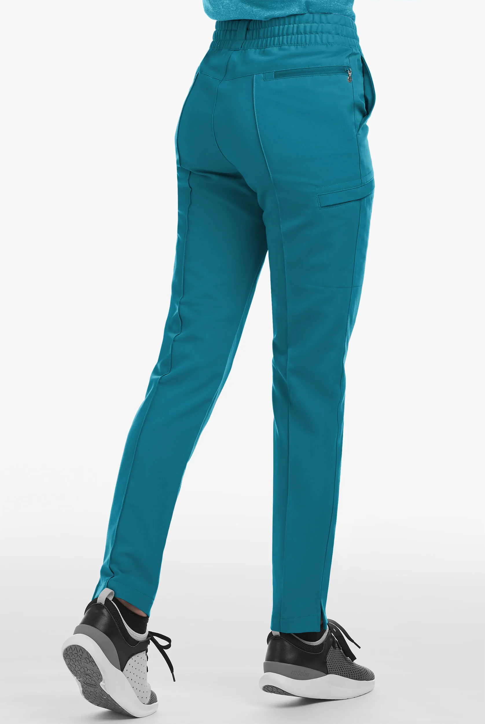 PANTAL&OACUTE;N M&EACUTE;DICO MOVEMENT BY BUTTERSOFT DE CORTE DELGADO CON PINZAS Y 7 BOLSILLOS PARA MUJER