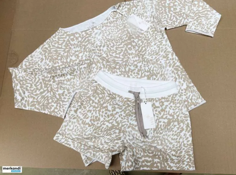 Ropa de salón de lujo de JUVIA para mujeres, hombres y niños