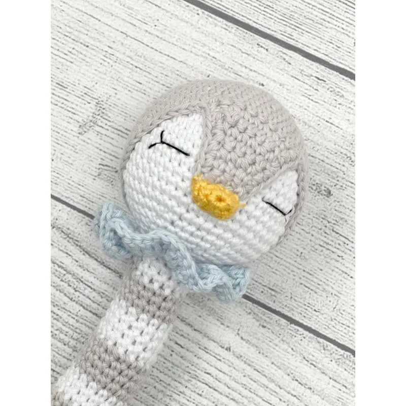 Sonajero para bebé pingüino