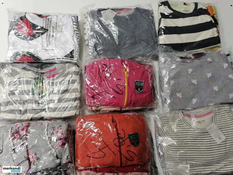 Stock de mezcla de ropa para niños al por mayor