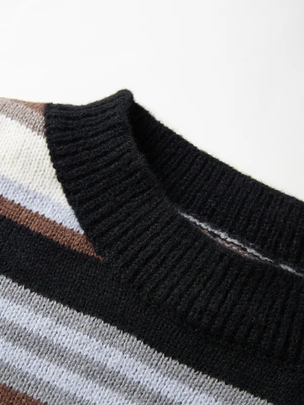 Suéter con cuello redondo a rayas de color en contraste para hombre