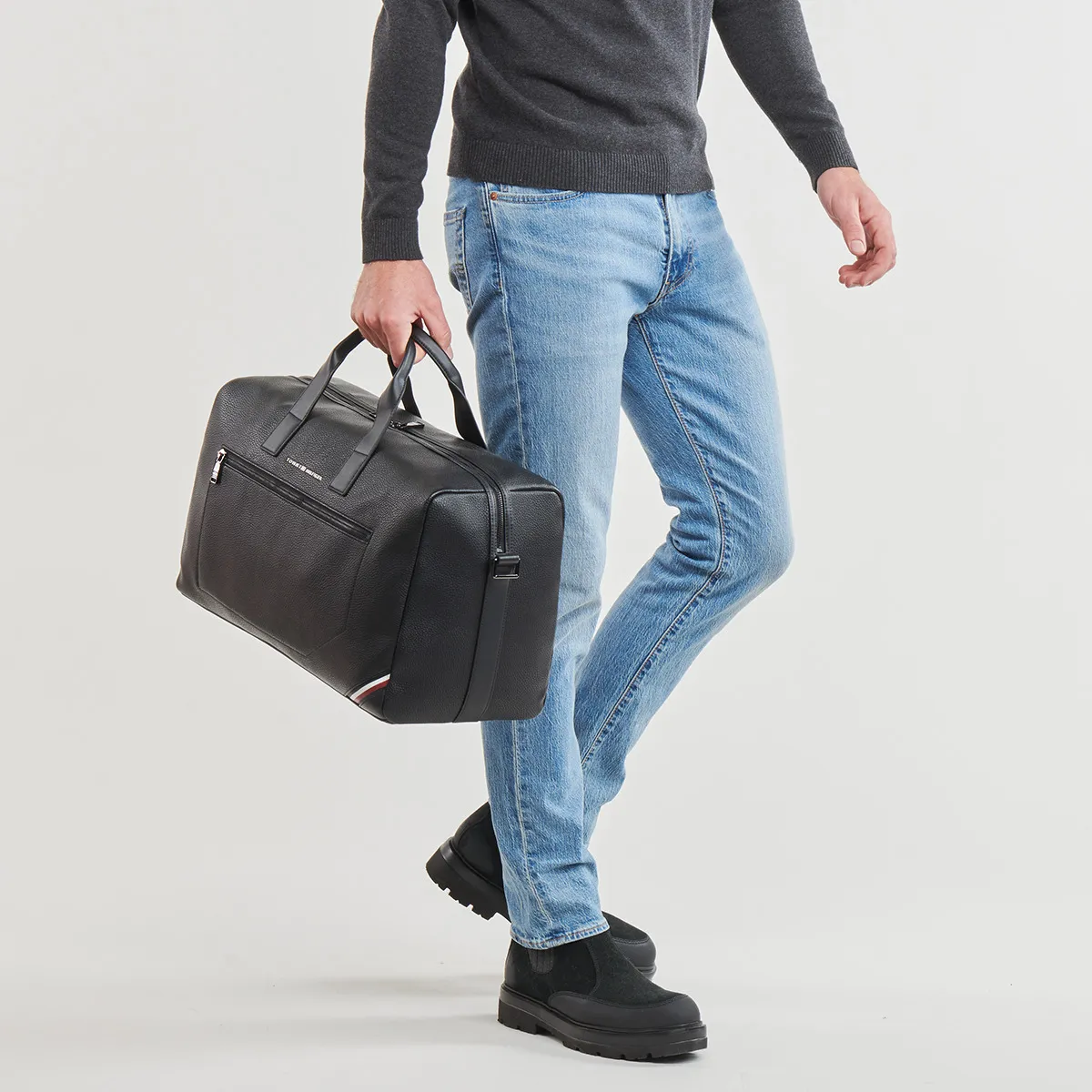 TH CENTRAL DUFFLE