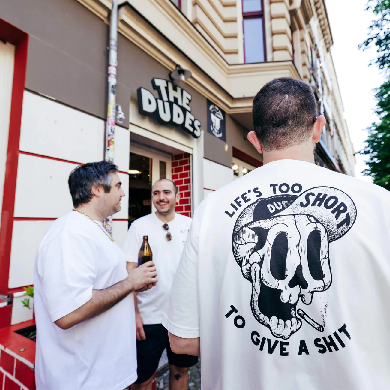 The Dudes – Camiseta Too short smokes hueso