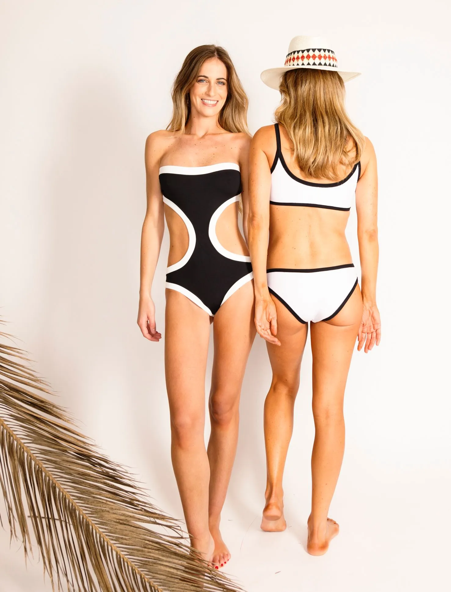 TRIQUINI PAROS BLACK AND WHITE