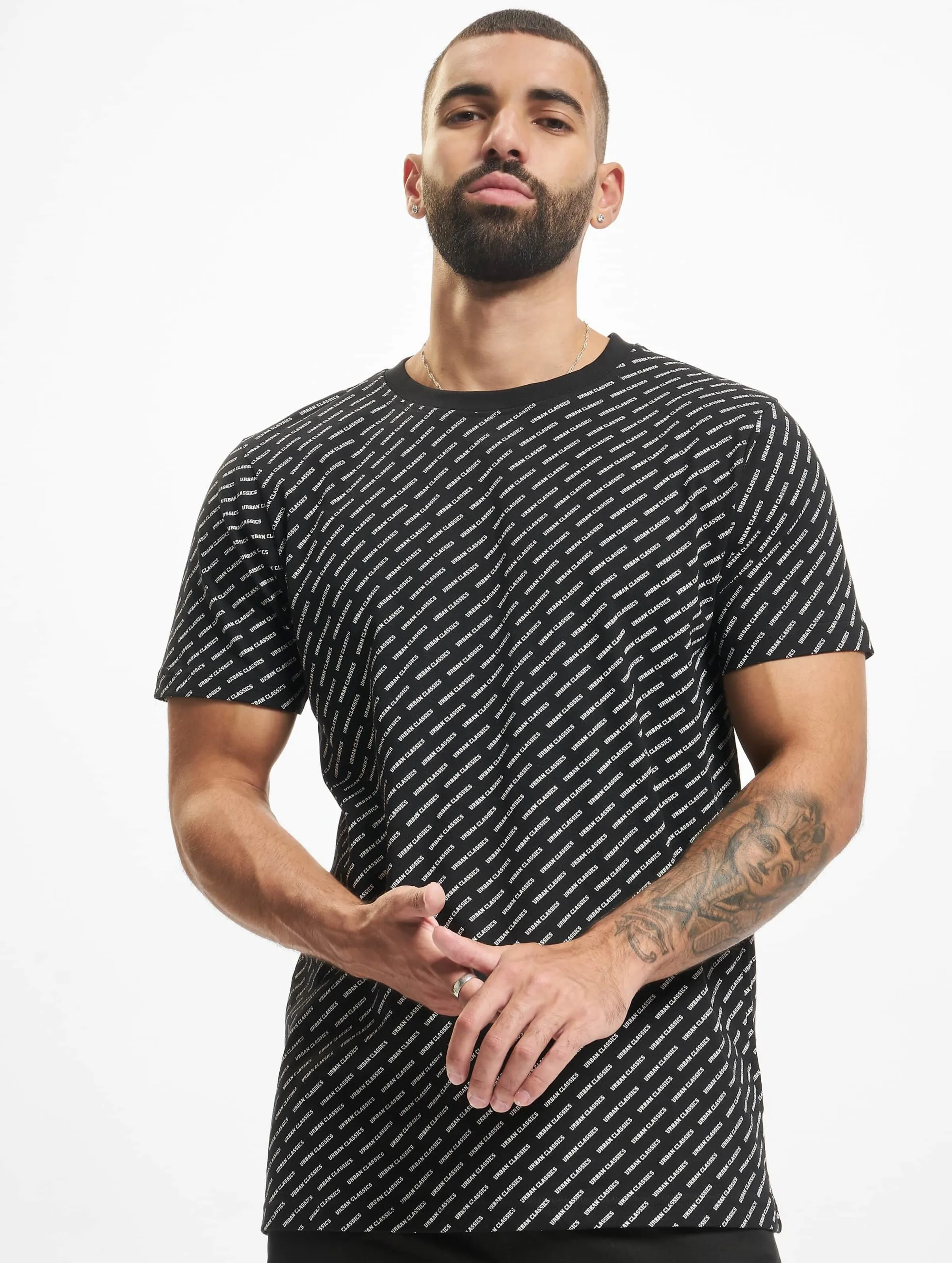 Urban Classics Allover Logo