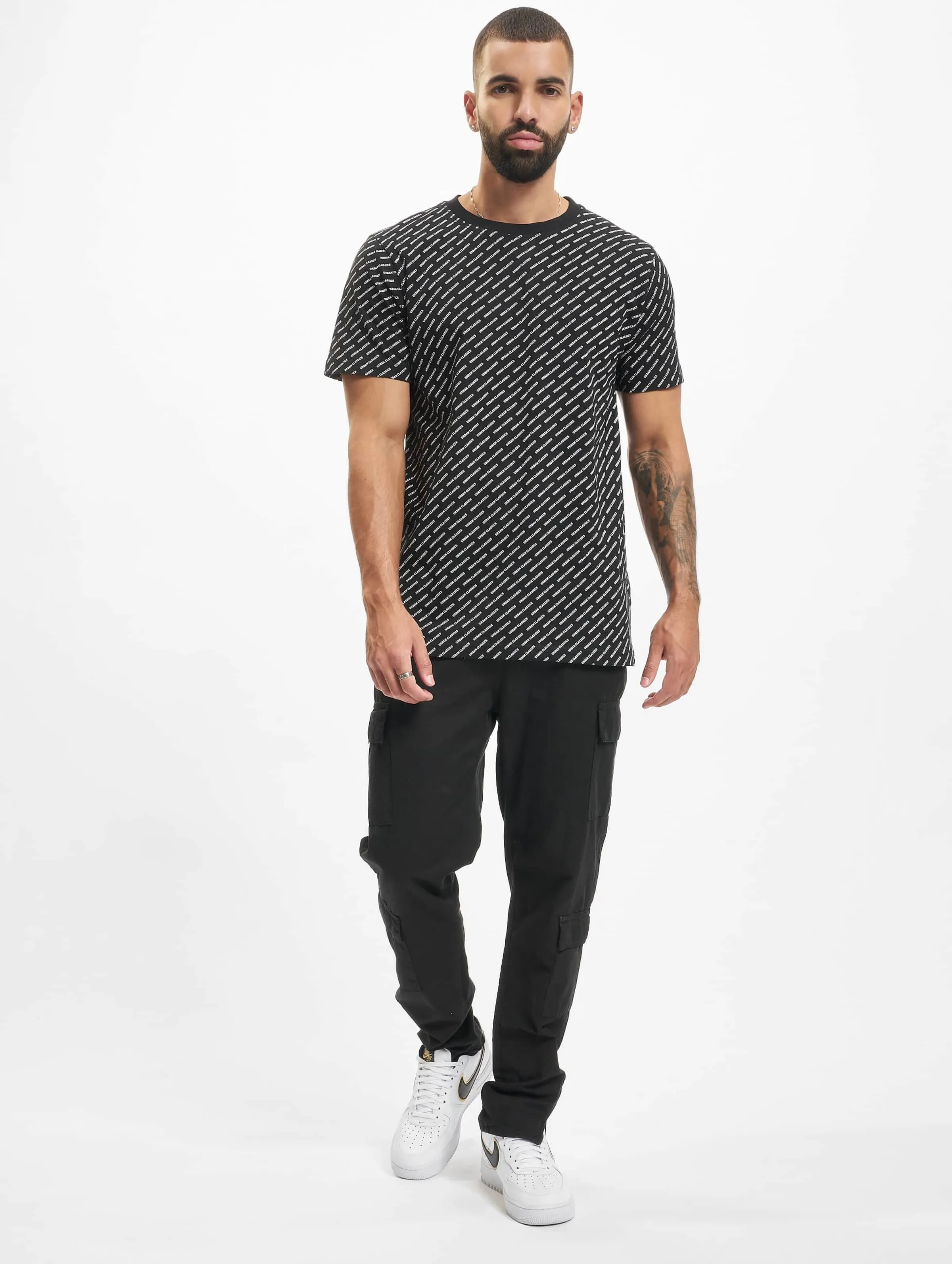 Urban Classics Allover Logo