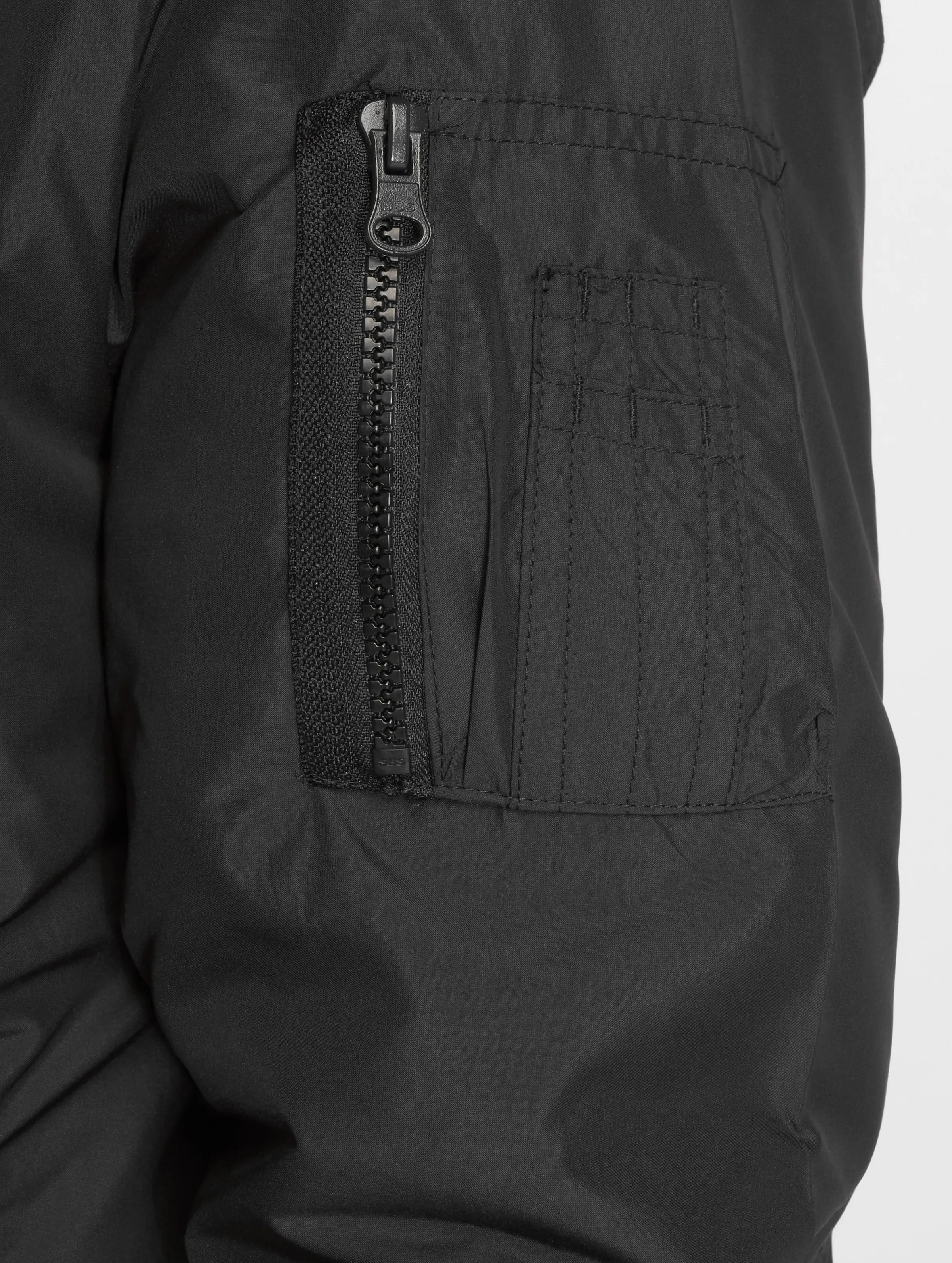 Urban Classics Light Bomber