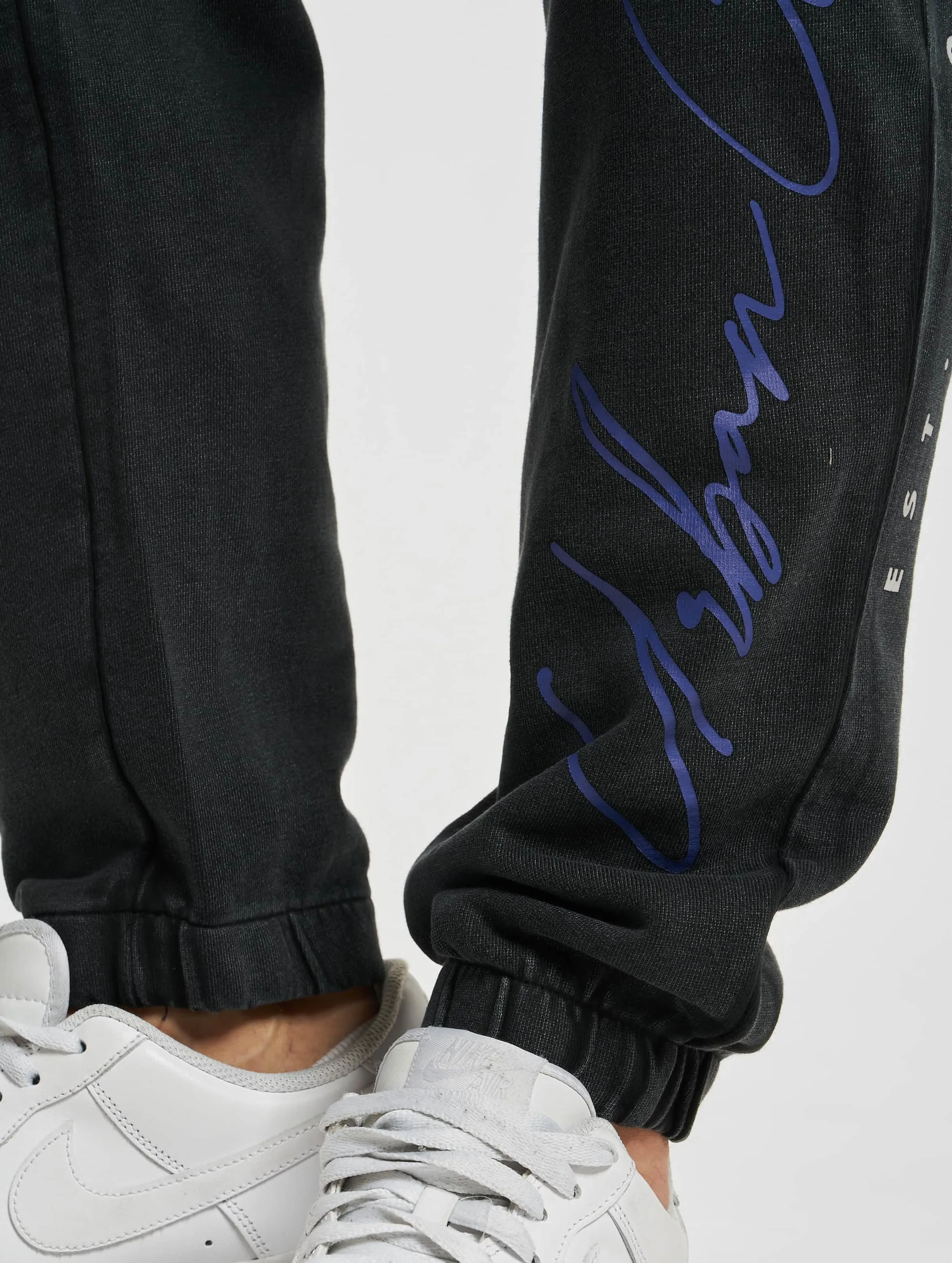 Urban Classics Script Logo