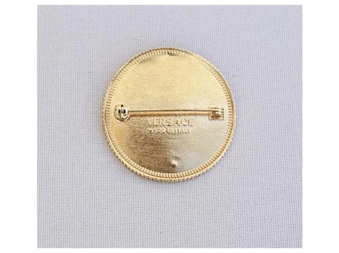 Versace Alfileres y broches Dorado 