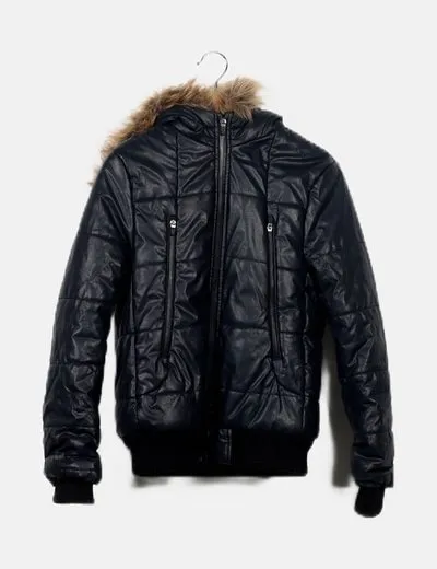 Zara Abrigo negro capucha detalle pelo